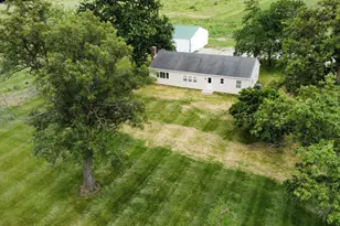 2489 E US Hwy 52 Hwy, Donovan, IL 60931 - Photo 25