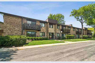 2642 N Windsor Drive #103, Arlington Heights, IL 60004 - Photo 1