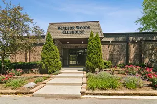 2642 N Windsor Dr, Arlington Heights, IL 60004 - Photo 21