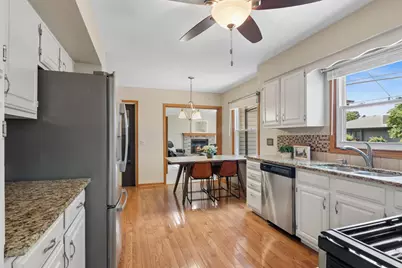 604 Shenandoah Trail, Elgin, IL 60123 - Photo 7