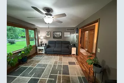 5324 S Wendell Drive, Rochelle, IL 61068 - Photo 5