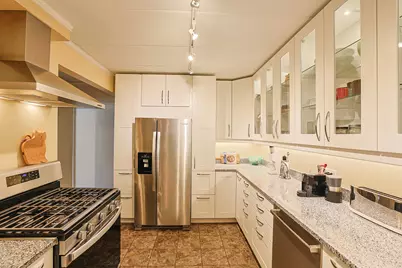 527 Cumnor Road #208, Westmont, IL 60559 - Photo 13