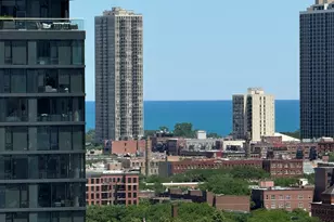 510 W Erie St, Chicago, IL 60654 - Photo 5