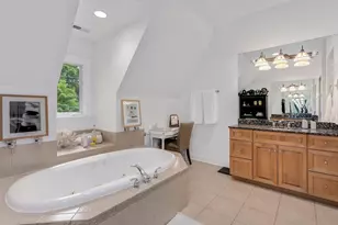 678 Oak St, Glen Ellyn, IL 60137 - Photo 21