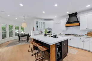 678 Oak St, Glen Ellyn, IL 60137 - Photo 11