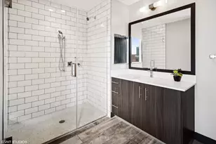 171 N Aberdeen St, Chicago, IL 60607 - Photo 19