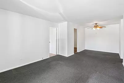 8997 Kennedy Drive #2E, Des Plaines, IL 60016 - Photo 3