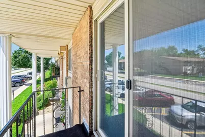 8997 Kennedy Drive #2E, Des Plaines, IL 60016 - Photo 11