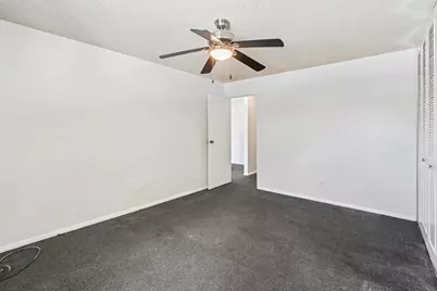 8997 Kennedy Drive #2E, Des Plaines, IL 60016 - Photo 7