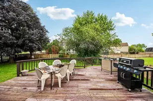 647 E Princeton Ct, Round Lake Beach, IL 60073 - Photo 29