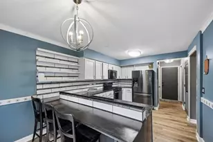 647 E Princeton Ct, Round Lake Beach, IL 60073 - Photo 11