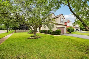 647 E Princeton Ct, Round Lake Beach, IL 60073 - Photo 3