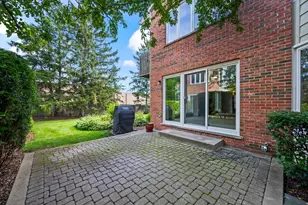 1653 N Belmont Ct, Arlington Heights, IL 60004 - Photo 19