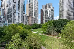 194 N Park Dr, Chicago, IL 60601 - Photo 47
