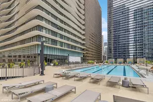 194 N Park Dr, Chicago, IL 60601 - Photo 55