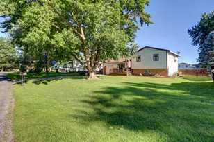 30560 Woodside Dr, Rock Falls, IL 61071 - Photo 3