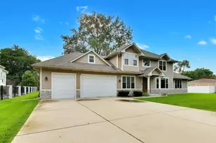 2311 N Arlington Heights Rd, Arlington Heights, IL 60004 - Photo 3