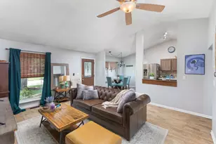 417 Travelaire Ave, Naperville, IL 60565 - Photo 5