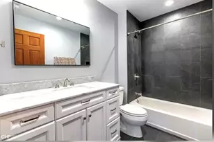 312 N May St, Chicago, IL 60607 - Photo 9