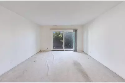 8620 Waukegan Road #303, Morton Grove, IL 60053 - Photo 3