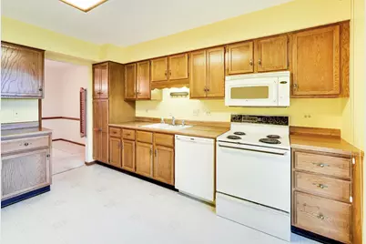 245 Windsor Lane #C, Willowbrook, IL 60527 - Photo 11