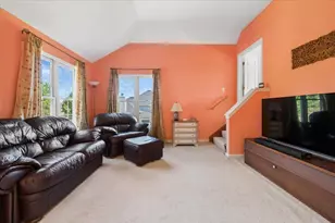527 Mallard Point Circle, North Aurora, IL 60542 - Photo 19