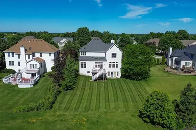 527 Mallard Point Circle, North Aurora, IL 60542 - Photo 49