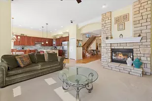 527 Mallard Point Circle, North Aurora, IL 60542 - Photo 7