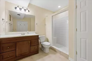 527 Mallard Point Circle, North Aurora, IL 60542 - Photo 35