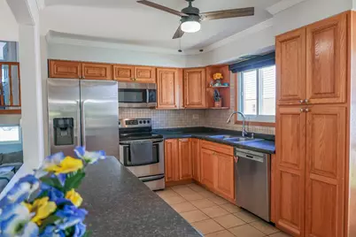 240 Brentwood Drive, Des Plaines, IL 60016 - Photo 7