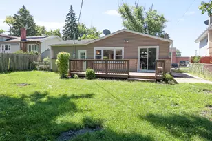 240 Brentwood Dr, Des Plaines, IL 60016 - Photo 25