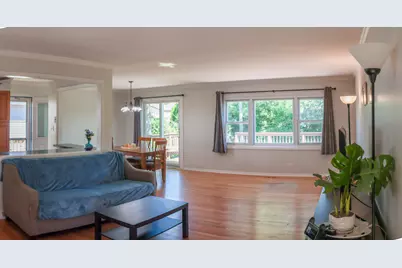 240 Brentwood Drive, Des Plaines, IL 60016 - Photo 5