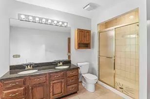 200 N Shore Dr, Oakwood Hills, IL 60013 - Photo 11