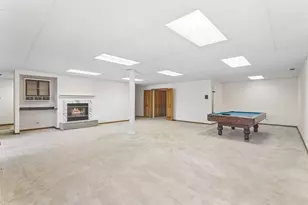 200 N Shore Dr, Oakwood Hills, IL 60013 - Photo 17