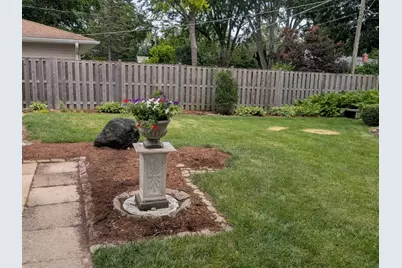 1825 E Sitka Lane E, Mount Prospect, IL 60056 - Photo 21