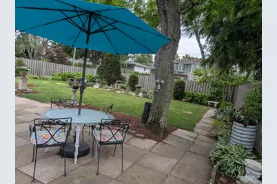 1825 E Sitka Lane E, Mount Prospect, IL 60056 - Photo 15
