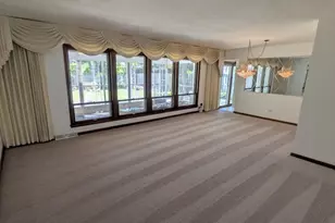 1825 E Sitka Ln E, Mount Prospect, IL 60056 - Photo 9