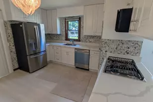 1825 E Sitka Ln E, Mount Prospect, IL 60056 - Photo 11