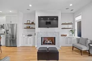 4043 N Damen Ave, Chicago, IL 60618 - Photo 5