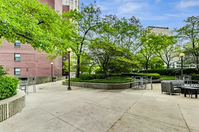 10 E Ontario Street #1303, Chicago, IL 60611 - Photo 35