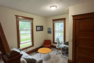 1005 S Center St, Bloomington, IL 61701 - Photo 11