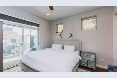 1345 W Huron Street #2, Chicago, IL 60642 - Photo 7