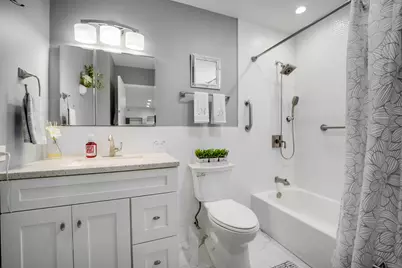 600 Naples Court #106, Glenview, IL 60025 - Photo 17