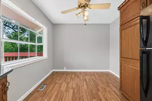 320 Hemlock Ave, Romeoville, IL 60446 - Photo 11