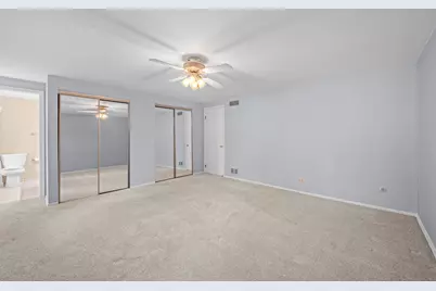 321 Ambleside Drive, Roselle, IL 60172 - Photo 19