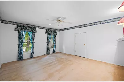 321 Ambleside Drive, Roselle, IL 60172 - Photo 21