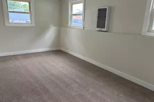 247 E Holmes St, Paxton, IL 60957 - Photo 11