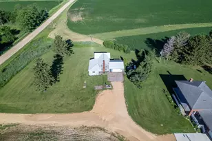 30319 Brookville A&b Rd, Lanark, IL 61046 - Photo 7
