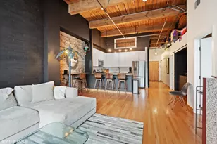 300 W Grand Ave, Chicago, IL 60610 - Photo 5