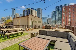 300 W Grand Ave, Chicago, IL 60610 - Photo 15